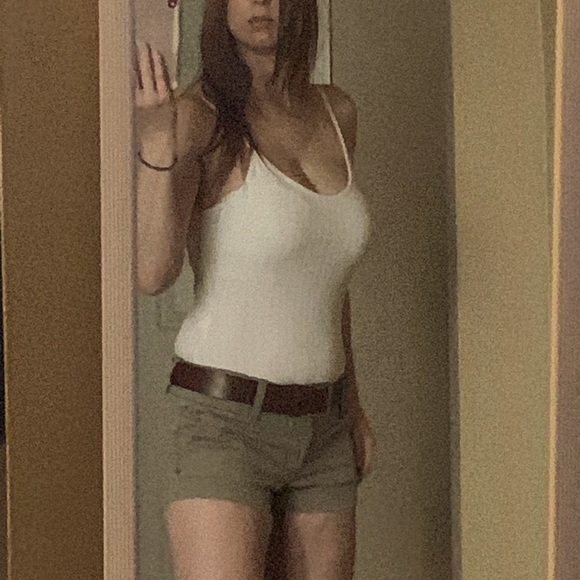 Shorts - Picture 2 of 4